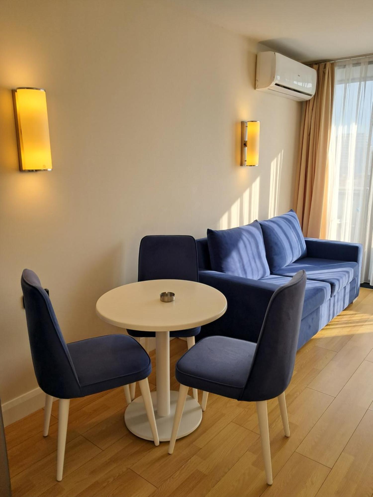 Best House Orbi City Aparthotel Batoemi Buitenkant foto